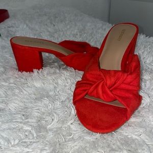 Cute old navy sandals with heel